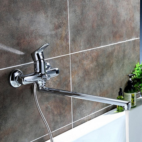 В интерьере