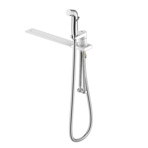 Смеситель с гигиеническим душем для установки на унитаз Lemark LM7170CW