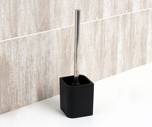 В интерьере