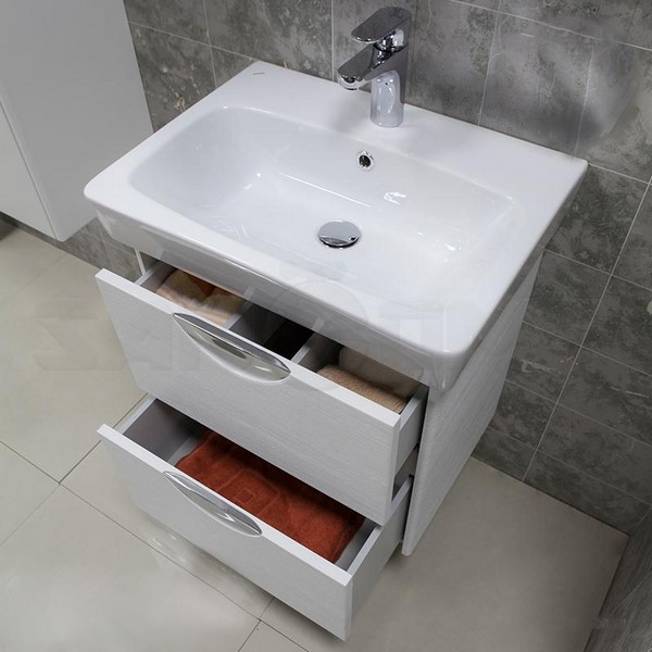 В интерьере