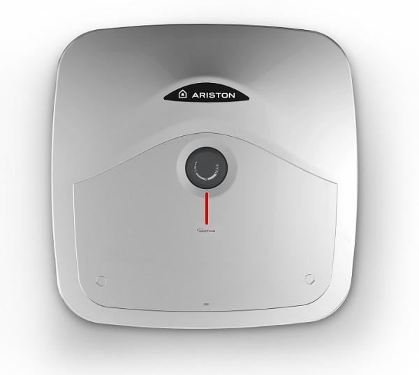 Водонагреватель электрический накопительный Ariston ANDRIS R 10, над раковиной