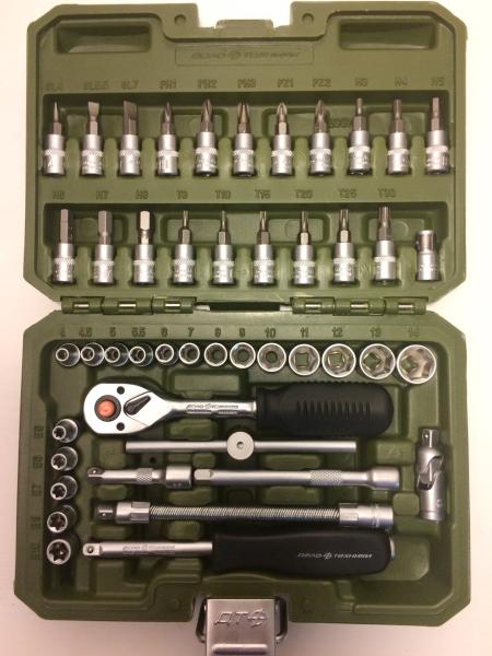 В интерьере