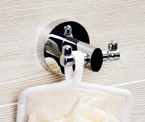 В интерьере