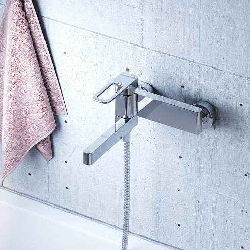 В интерьере